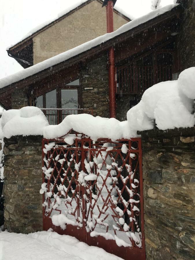 La Llupia Villa Isavarre Eksteriør bilde
